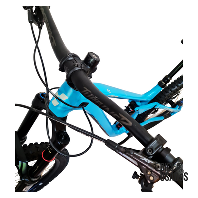 Stereo One77 Race (2024)